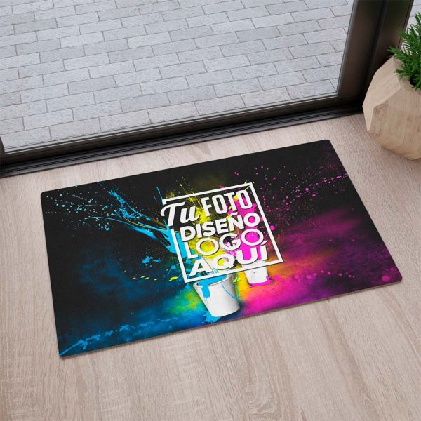 Limpiapiés personalizado de 60 x 40 cm decorando la entrada de casa. Limpiapiés personalizado de 60 x 40 cm decorando la entrada