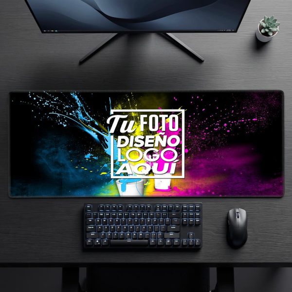 Mousepad personalizado 80 x 30 cm con logo corporativo en escritorio de oficina
