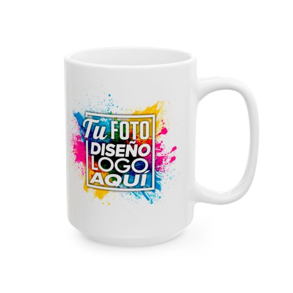 Vista derecha de la taza personalizada 15 oz con estampado colorido.