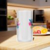 Vaso shopero personalizado 16 oz 470 ml iluminado por el sol en una cocina moderna